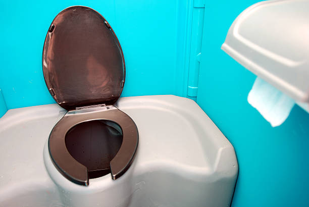 Best Luxury portable toilet rental  in West Des Moines, IA